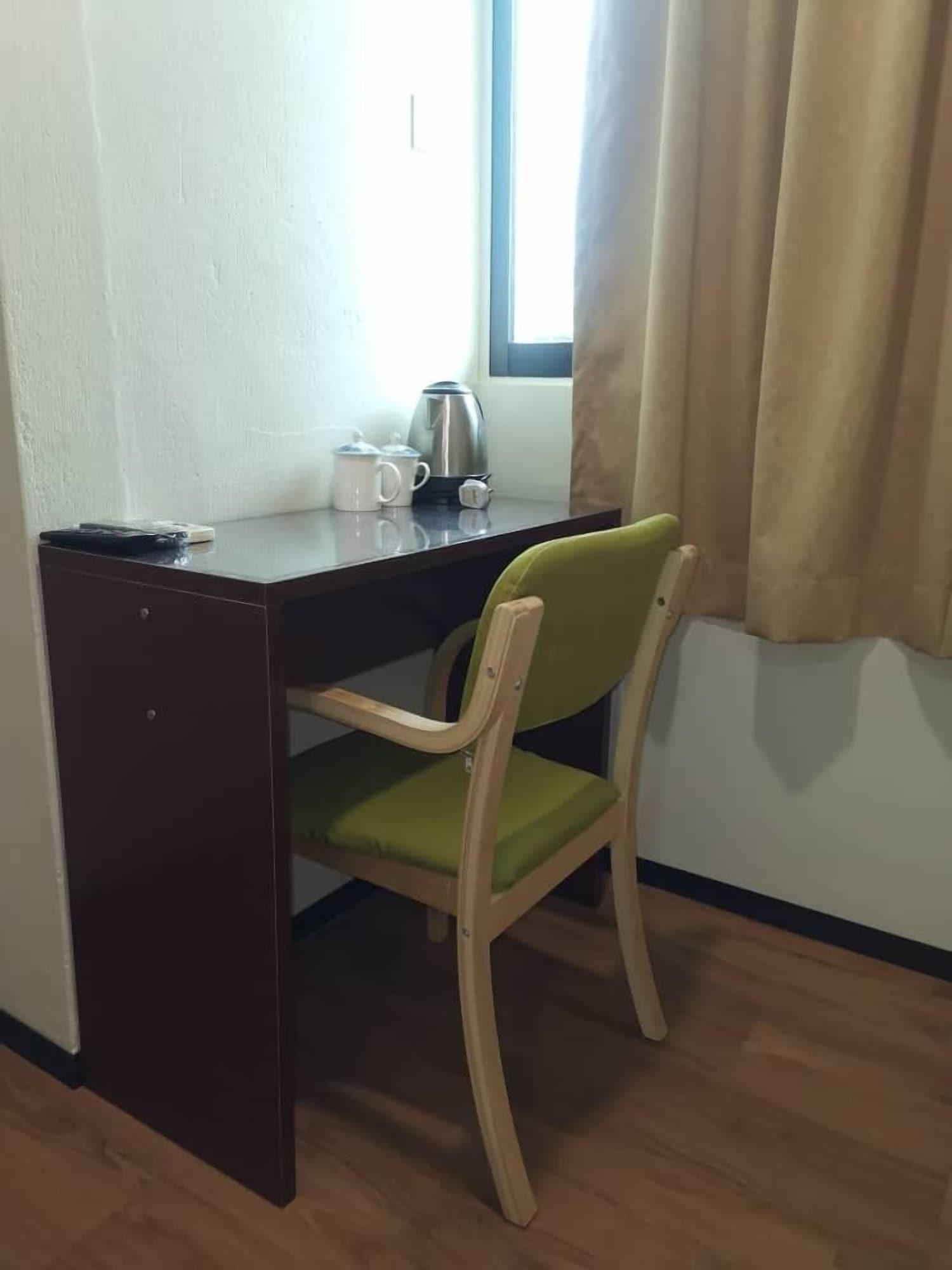 Hotel Holiday Kota Kinabalu Extérieur photo