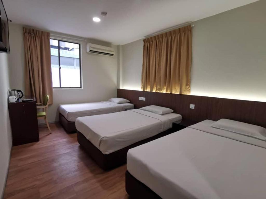 Hotel Holiday Kota Kinabalu Extérieur photo