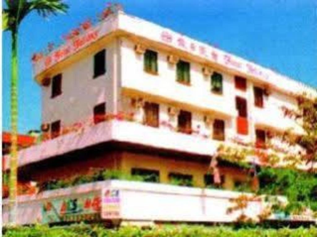 Hotel Holiday Kota Kinabalu Extérieur photo