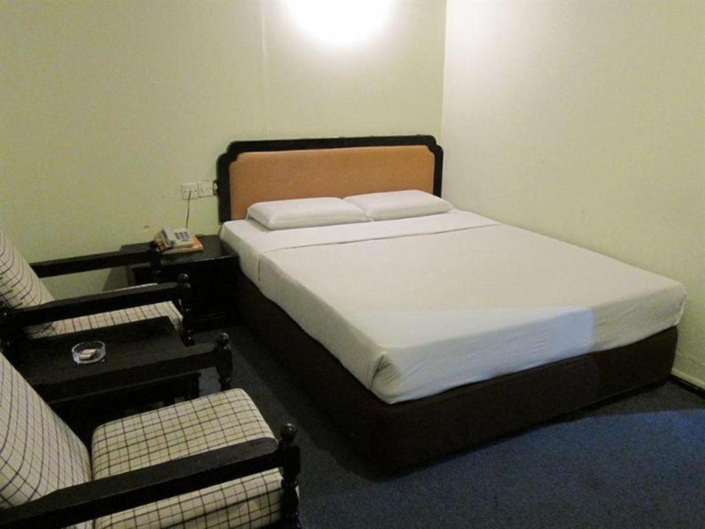 Hotel Holiday Kota Kinabalu Extérieur photo