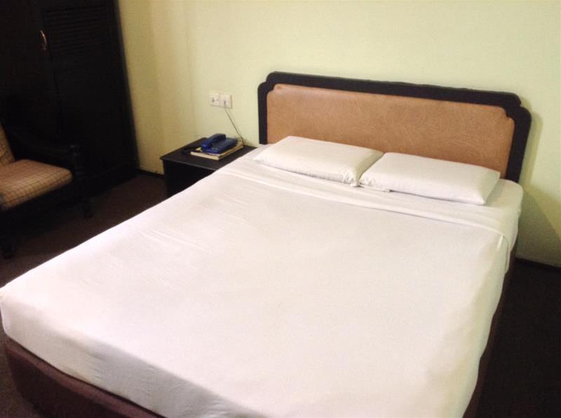 Hotel Holiday Kota Kinabalu Extérieur photo